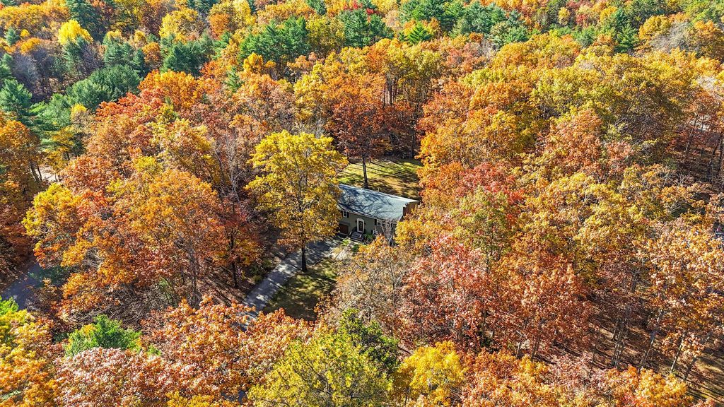 Photo of 10 Jane Street, Gorham, ME 04038 (MLS # 1642239)