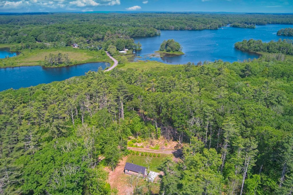 Photo of 4 Boulder Cove Way, Bremen, ME 04551 (MLS # 1654468)