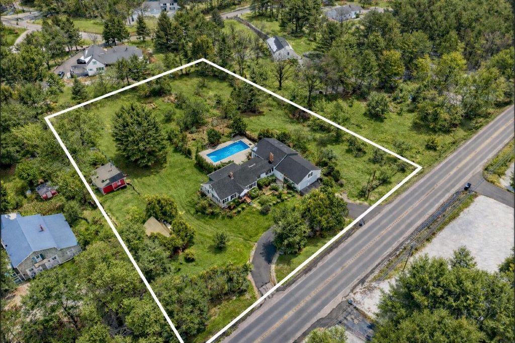 Photo of 2897 Route 2, Hermon, ME 04401 (MLS # 1654426)