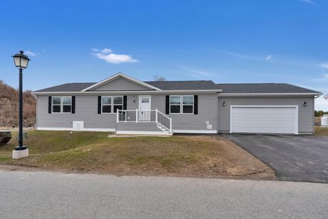 Photo of 22 Colony Way, Kittery, ME 03904 (MLS # 1655795)