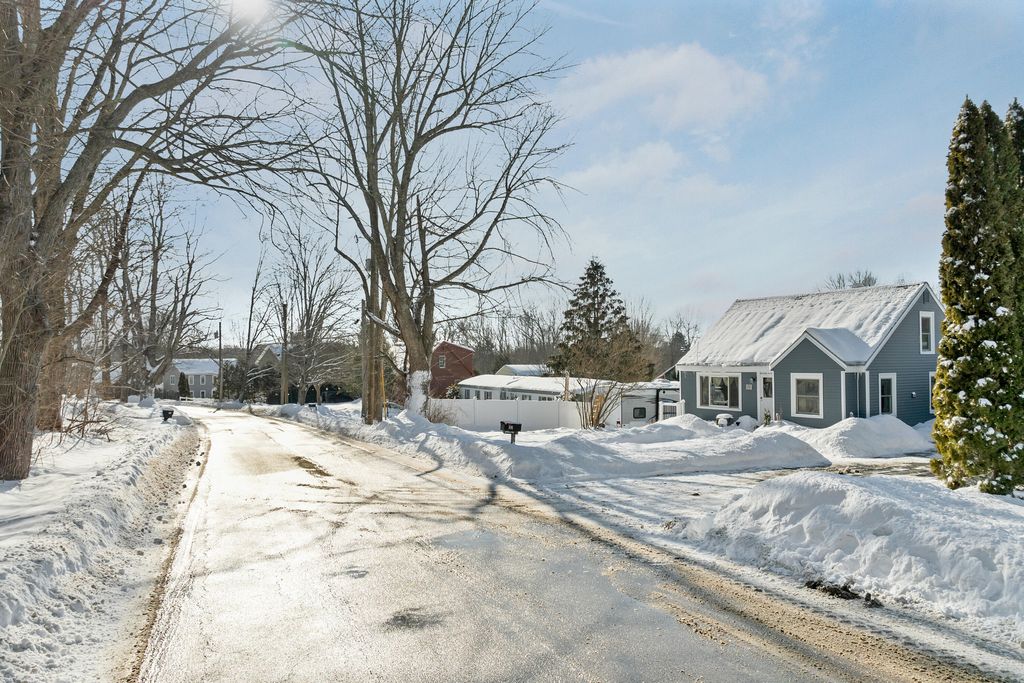 Photo of 102 Elm Street, Epping, NH 03042 (MLS # 1650816)