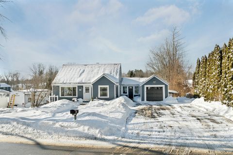 Photo of 102 Elm Street, Epping, NH 03042 (MLS # 1650816)