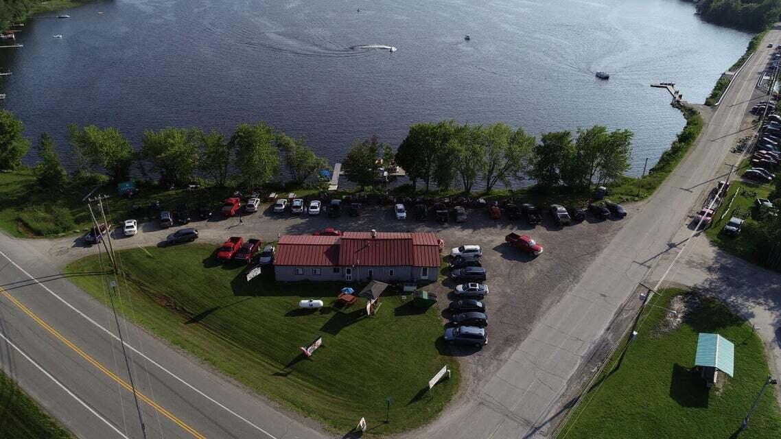 1380 Lakeview Drive