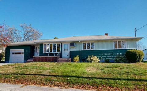 Photo of 10 Nash Street, Lewiston, ME 04240 (MLS # 1641217)