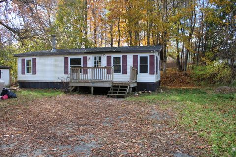 Photo of 33 Brown Road, Hartland, ME 04943 (MLS # 1642200) Photo of 33 Brown Road, Hartland, ME 04943 (MLS # 1642200)