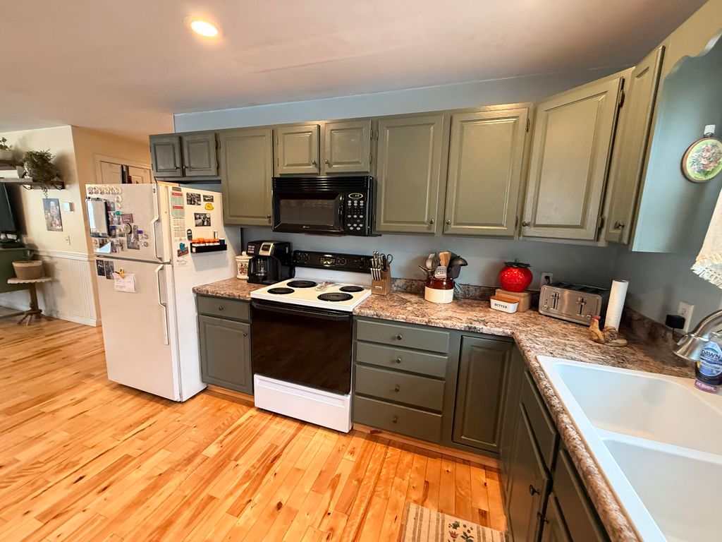 Photo of 311 Phinney Farm Road, Lincoln, ME 04457 (MLS # 1653788)