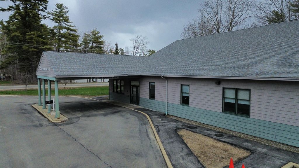 Photo of 4 Edwards Avenue, Damariscotta, ME 04543 (MLS # 1658690)