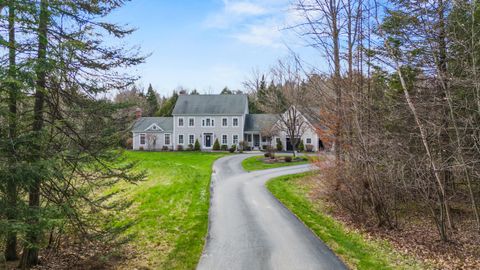 Photo of 23 Porcupine Ridge Way, Cumberland, ME 04021 (MLS # 1661000)