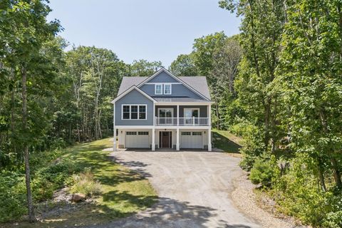 Photo of 11 Harbor Drive, Kennebunkport, ME 04046 (MLS # 1633601)