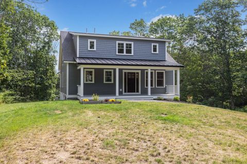 Photo of 11 Harbor Drive, Kennebunkport, ME 04046 (MLS # 1633601)