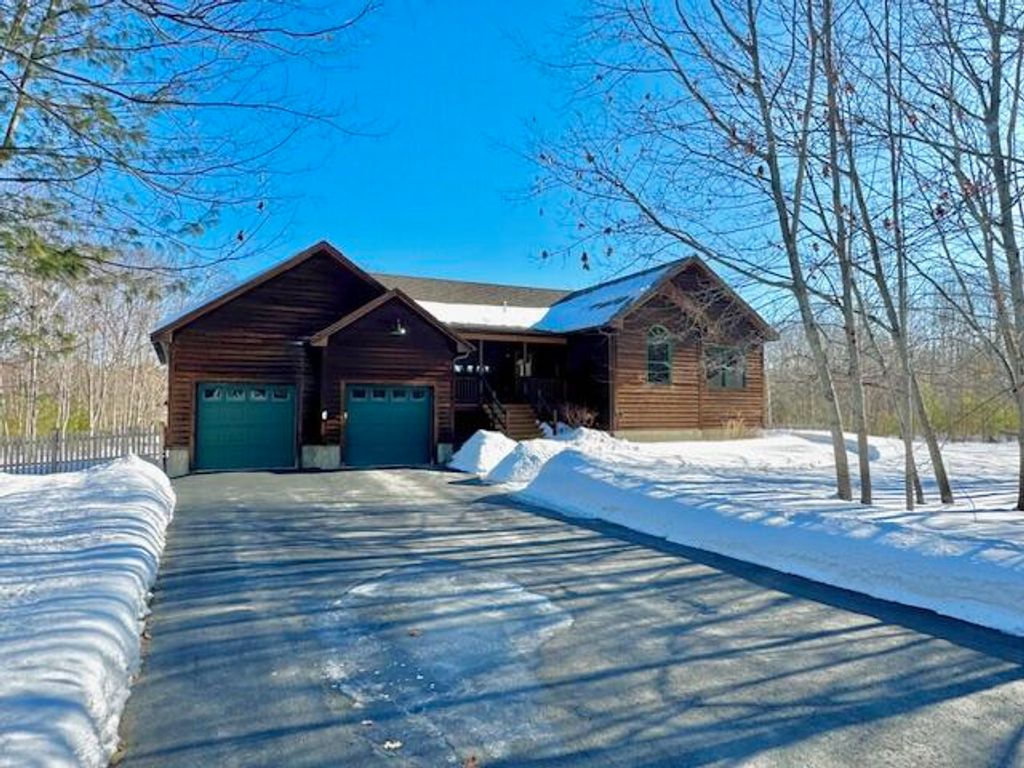 Photo of 49 Valley Dale Drive, Skowhegan, ME 04976 (MLS # 1652978)