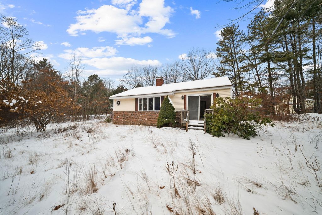 Photo of 101 School Street, Berwick, ME 03901 (MLS # 1645873)