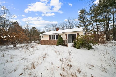 Photo of 101 School Street, Berwick, ME 03901 (MLS # 1645873)