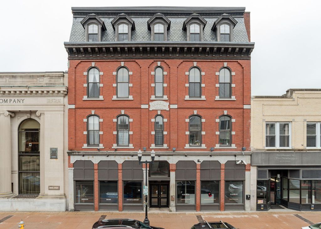 Photo of 49 Lisbon Street #3B, Lewiston, ME 04240 (MLS # 1622414)