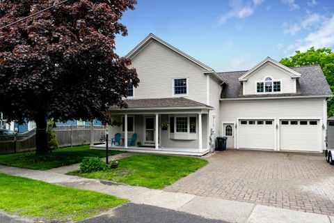 Photo of 101 Parrott Street, South Portland, ME 04106 (MLS # 1646800)