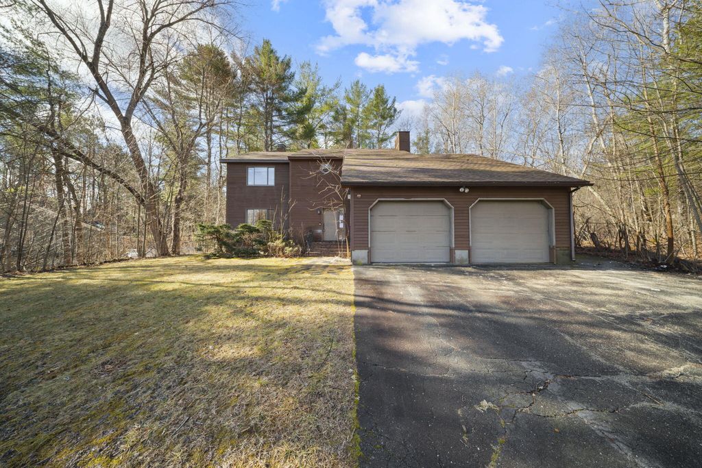 Photo of 3 Winterhaven Drive, Orono, ME 04473 (MLS # 1658017)