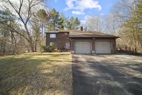 Photo of 3 Winterhaven Drive, Orono, ME 04473 (MLS # 1658017)