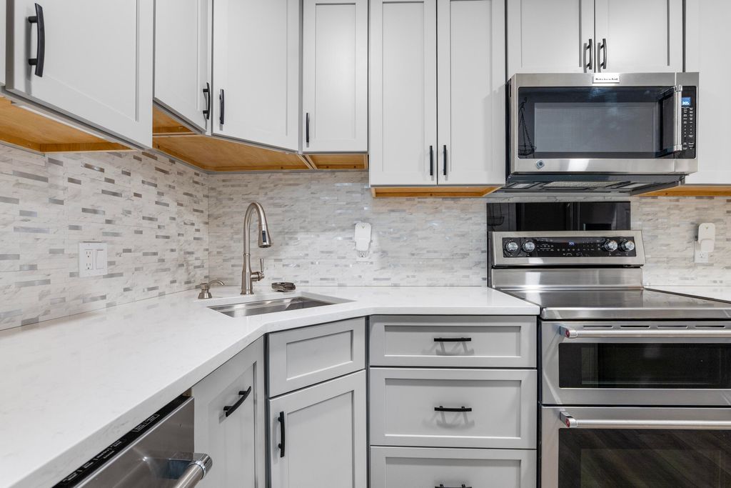 Photo of 35 Mathews Avenue #20, Waterville, ME 04901 (MLS # 1657769)