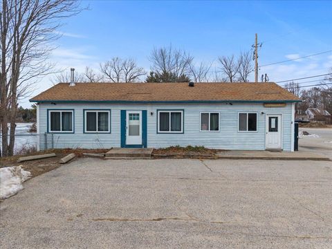 Photo of 8 Emery Corner Road, Limerick, ME 04048 (MLS # 1655282)