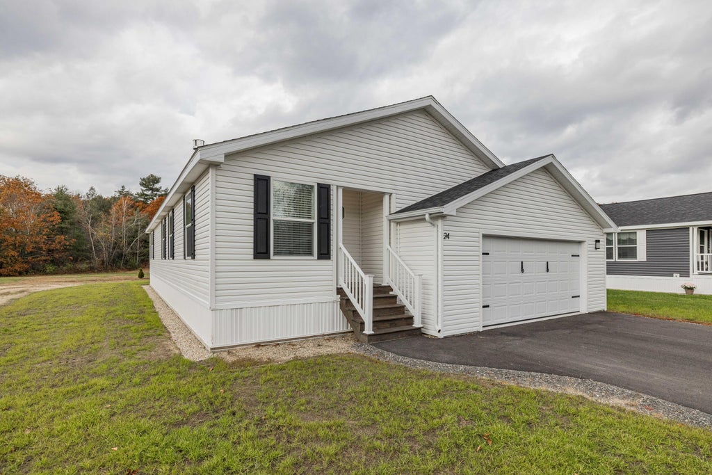 Photo of 24 Rod's Way, Arundel, ME 04046 (MLS # 1576865)