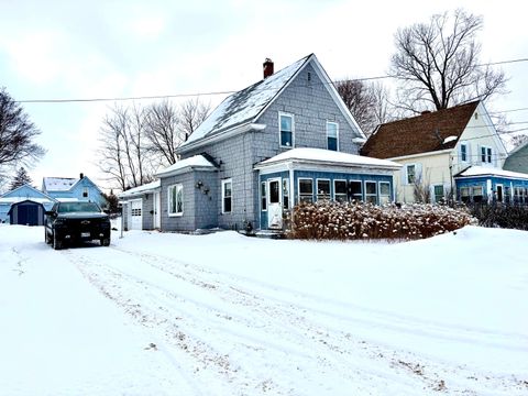 Photo of 34 Lincoln Street, Millinocket, ME 04462 (MLS # 1650438)