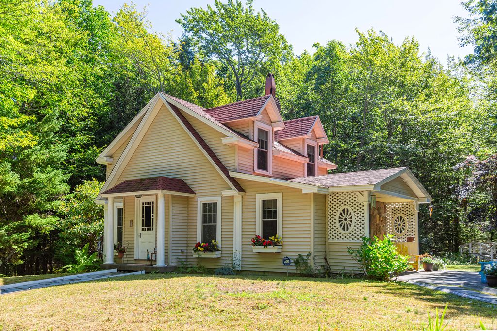 Photo of 102 Degregoire Park #2, Bar Harbor, ME 04609 (MLS # 1638537)