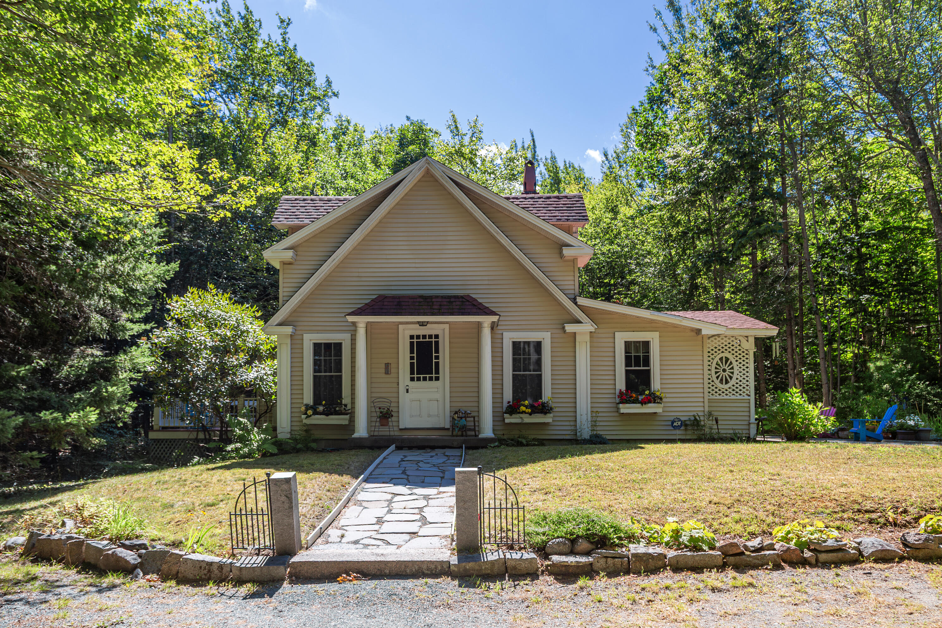 102 Degregoire Park 2