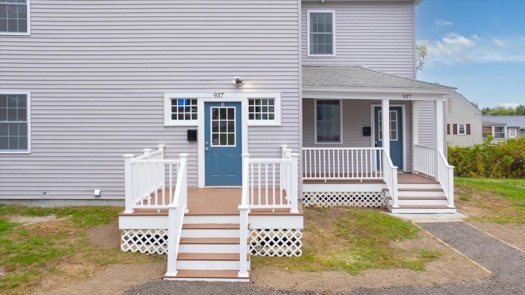 Photo of 937 Sabattus Street, Lewiston, ME 04240 (MLS # 1640870)