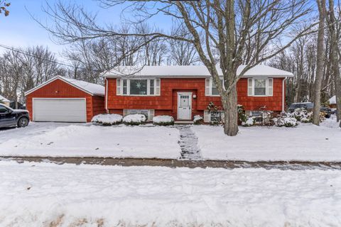 Photo of 30 Sokokis Street, South Portland, ME 04106 (MLS # 1647393)