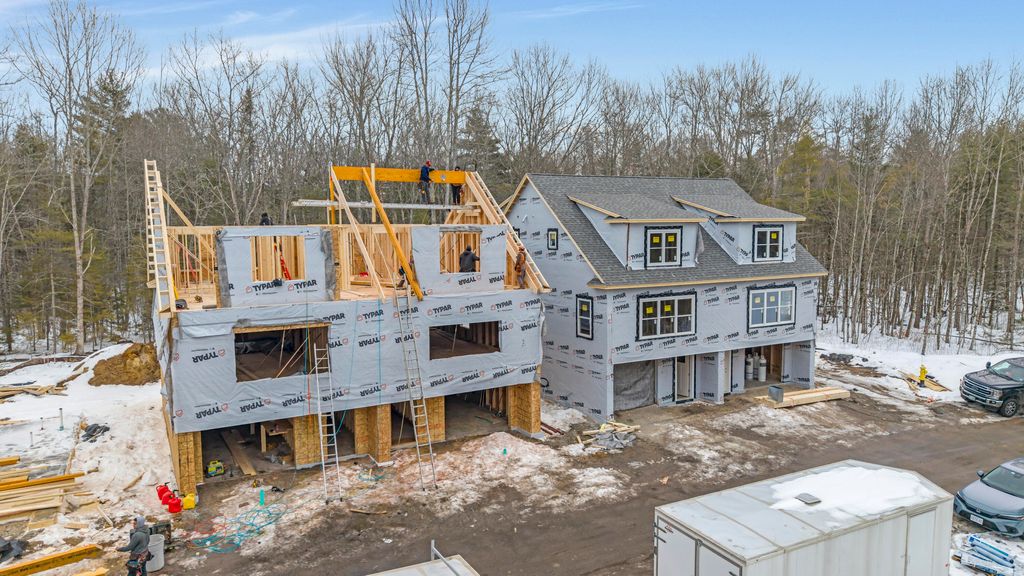 Photo of 11 Creekside Court #6, Kennebunk, ME 04043 (MLS # 1653726)