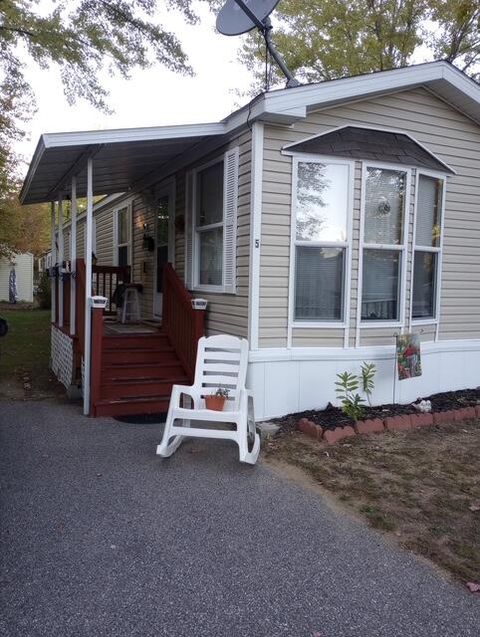 Photo of 5 Locust Drive, Norway, ME 04268 (MLS # 1659170)