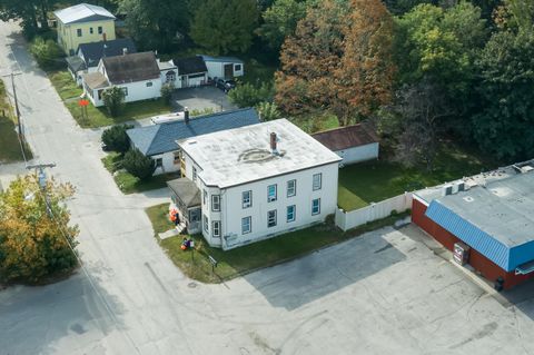 Photo of 6 Dix Avenue, Mexico, ME 04257 (MLS # 1652532)