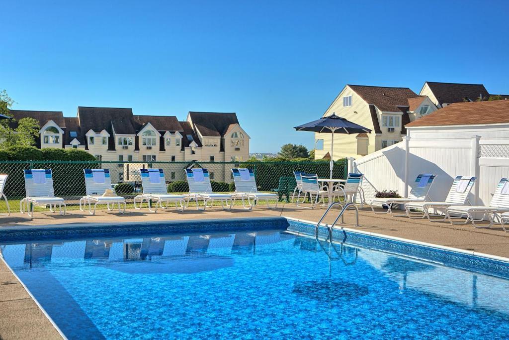 VBTS OUTDOOR POOL