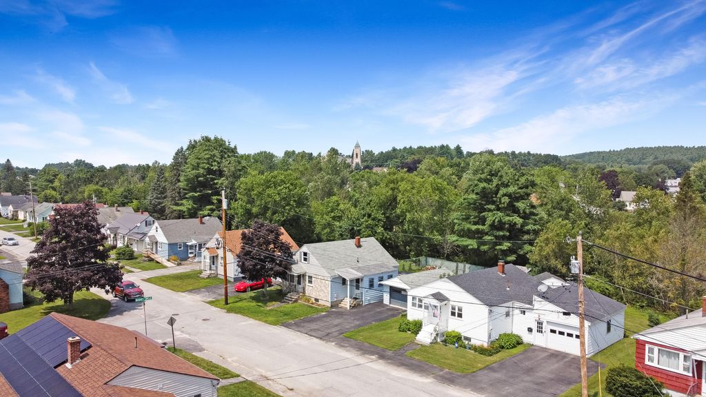 Photo of 320 Russell Street, Lewiston, ME 04240 (MLS # 1566774)