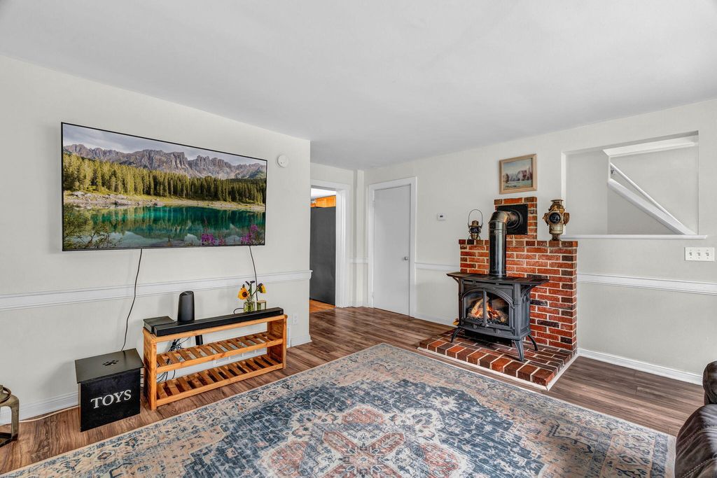Photo of 918 Empire Road, Poland, ME 04274 (MLS # 1663515)