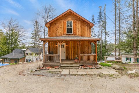 Photo of 9 Jordan Way, Hartford, ME 04220 (MLS # 1658025)
