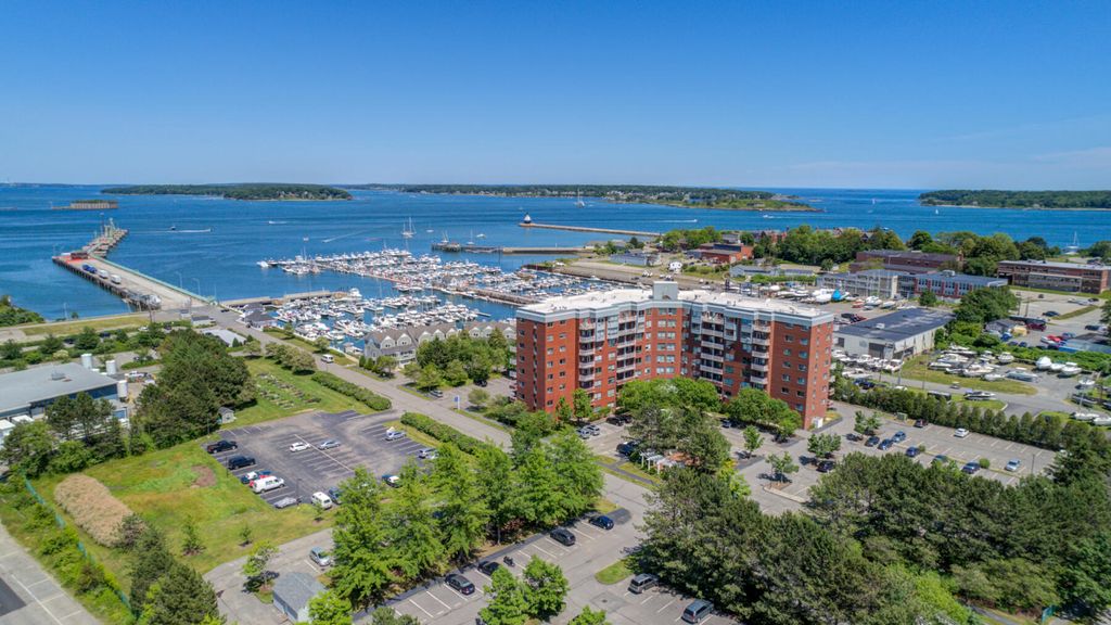 Photo of 148 Breakwater Drive #201, South Portland, ME 04106 (MLS # 1644236)