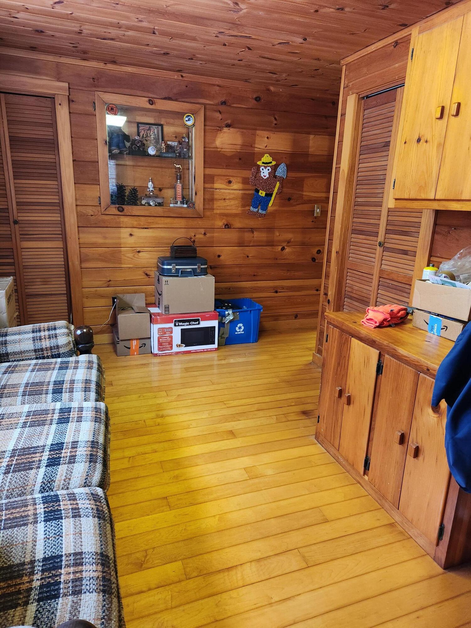 Newburgh, Maine 04444, United States, 3 Bedrooms Bedrooms, ,1 BathroomBathrooms,Residential,Pending,26167