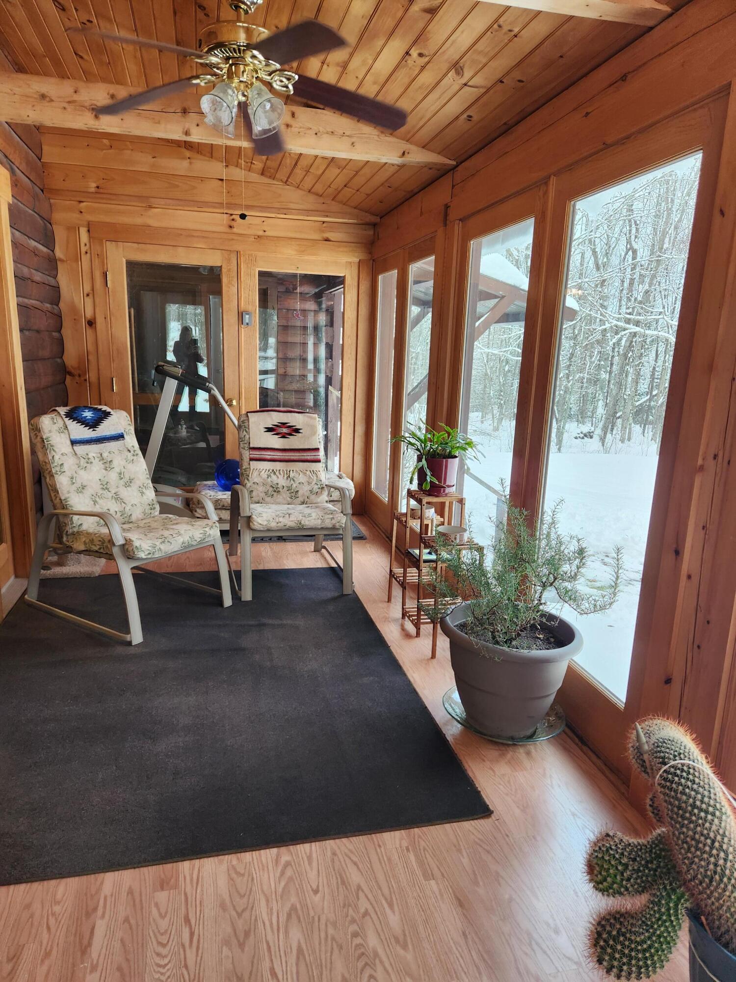 Newburgh, Maine 04444, United States, 3 Bedrooms Bedrooms, ,1 BathroomBathrooms,Residential,Pending,26167