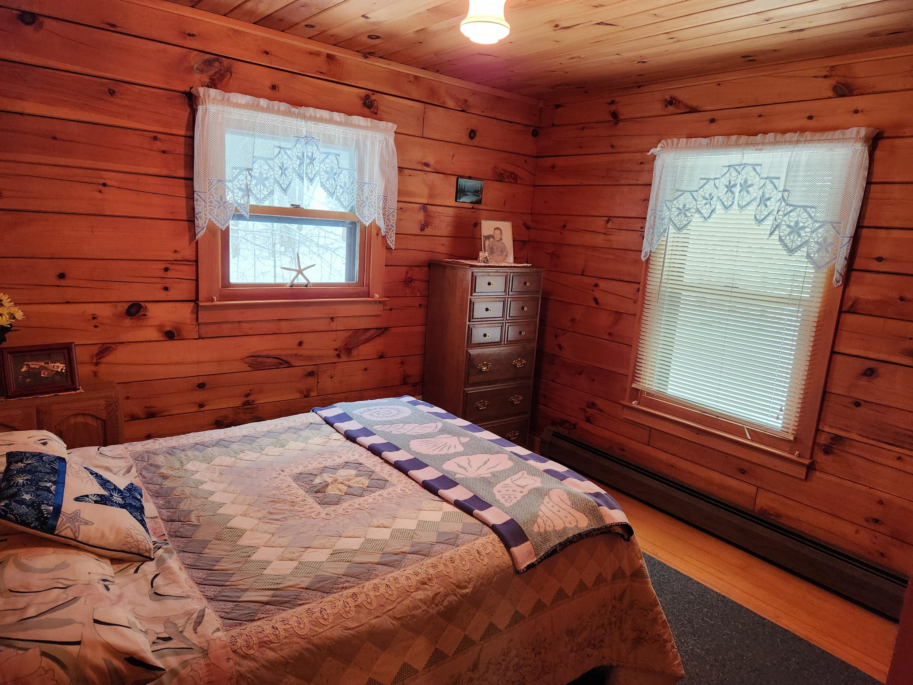 Newburgh, Maine 04444, United States, 3 Bedrooms Bedrooms, ,1 BathroomBathrooms,Residential,Pending,26167