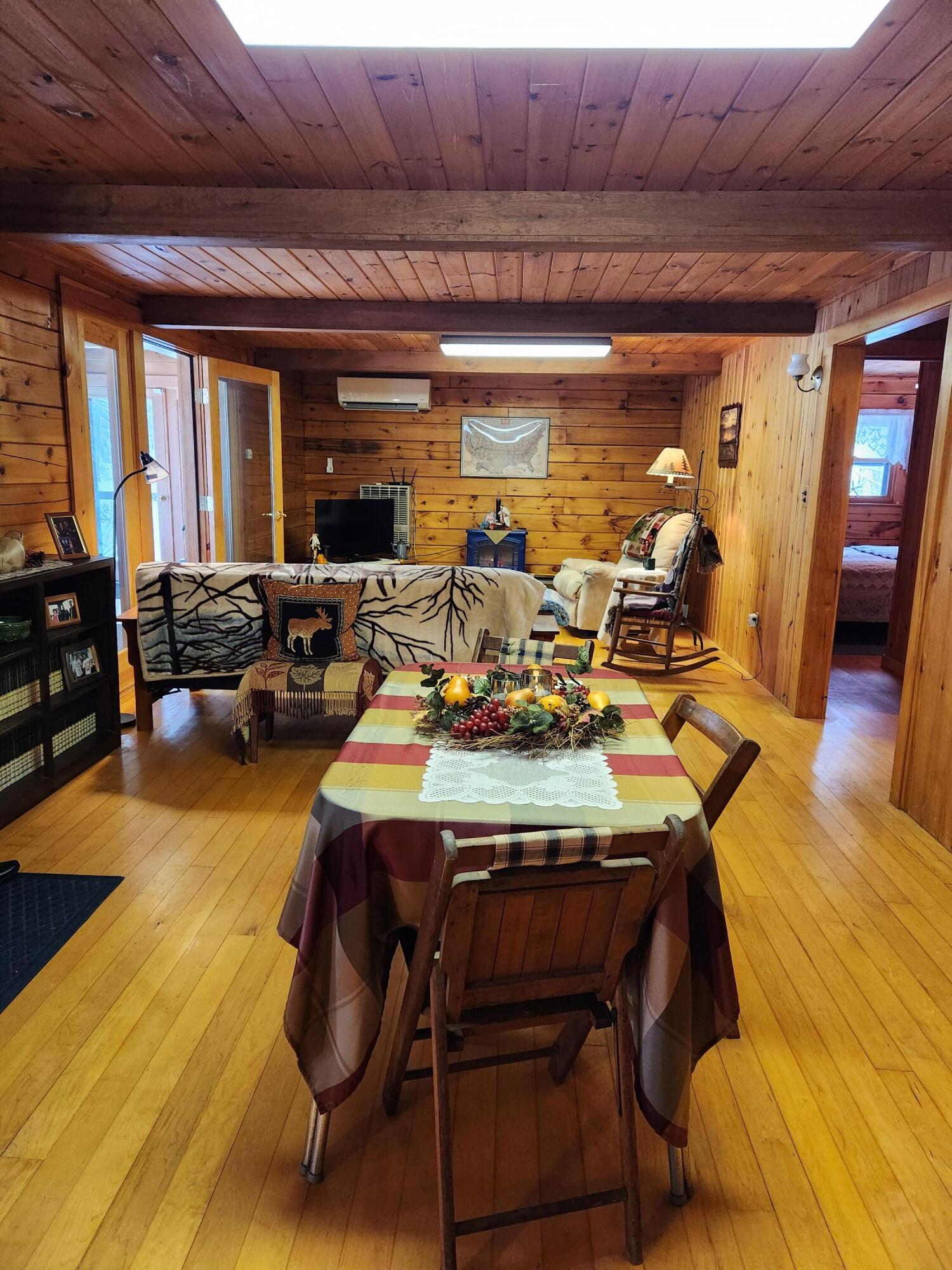 Newburgh, Maine 04444, United States, 3 Bedrooms Bedrooms, ,1 BathroomBathrooms,Residential,Pending,26167