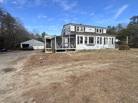 Photo of 138 Lewiston Street, Mechanic Falls, ME 04256 (MLS # 1656703)