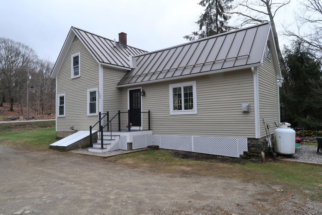 Photo of 659 Wiscasset Road, Pittston, ME 04345 (MLS # 1658470)