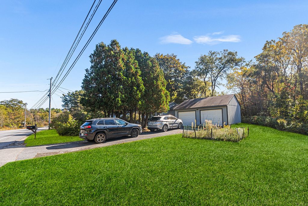 Photo of 713 Old Portland Road, Brunswick, ME 04011 (MLS # 1640142)