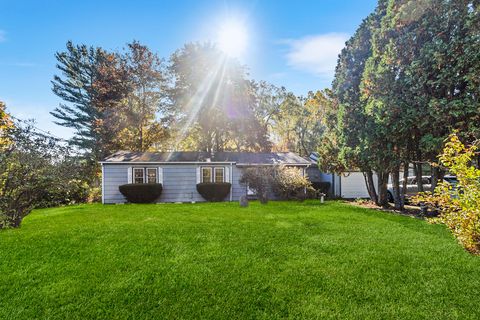 Photo of 713 Old Portland Road, Brunswick, ME 04011 (MLS # 1640142)