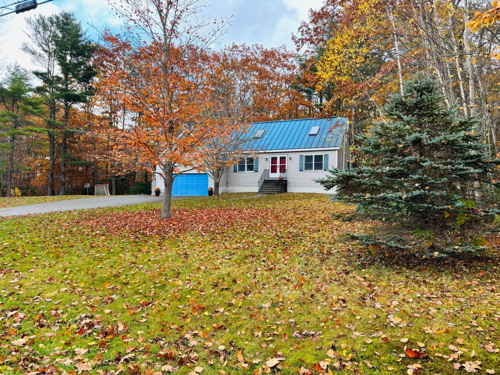 Photo of 41 Mountainview Drive, Winterport, ME 04496 (MLS # 1642108)