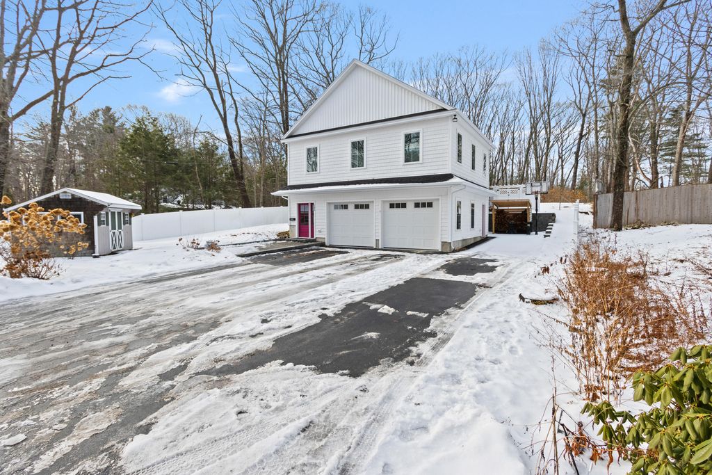 Photo of 283 Spurwink Avenue, Cape Elizabeth, ME 04107 (MLS # 1649104)