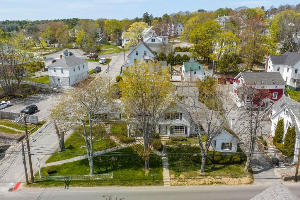 Photo of 34 Townsend Avenue, Boothbay Harbor, ME 04538 (MLS # 1644035)