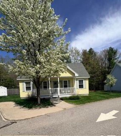 Photo of 18 Summer Winds Drive #18, Old Orchard Beach, ME 04064 (MLS # 1664158)