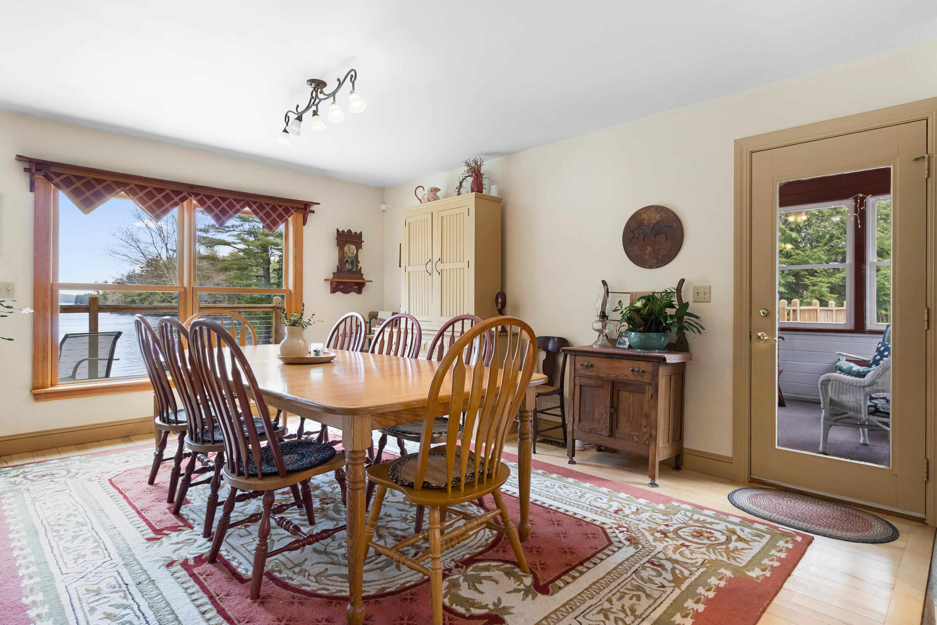 Nobleboro, Maine, 04555, United States, 4 Bedrooms Bedrooms, ,4 BathroomsBathrooms,Residential,Pending,2045714